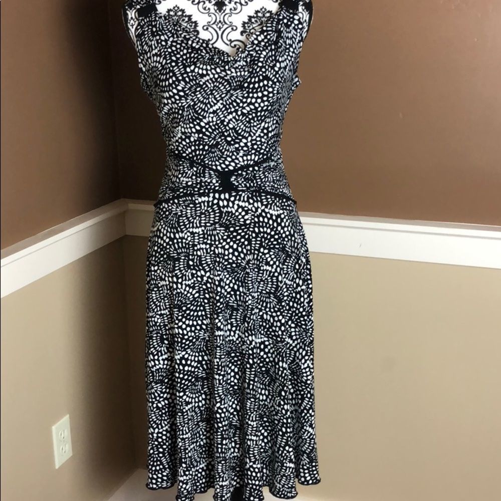 6P Black and White Dress